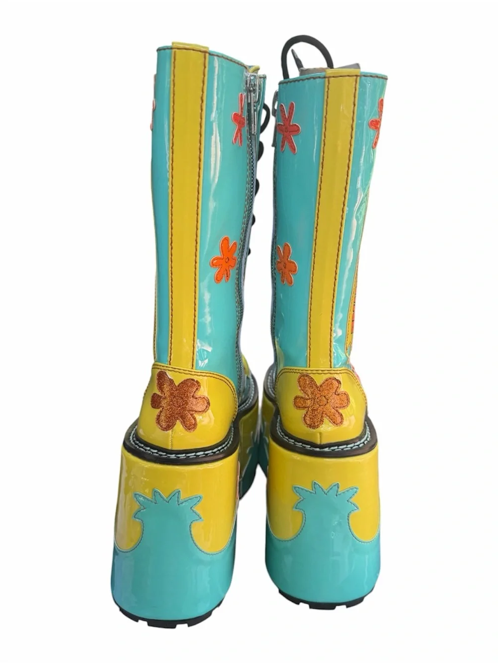 Dolls kill Scoobydoo The Mystery Machine Platform Boots